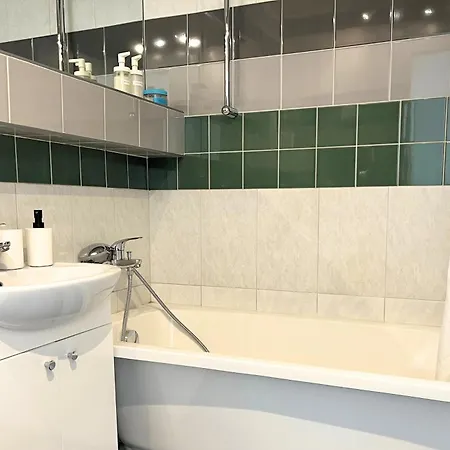 Appartement Cosy & Spacious Flat In