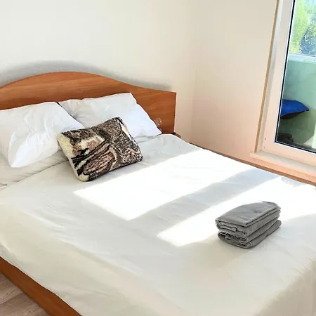 Cosy & Spacious Flat In